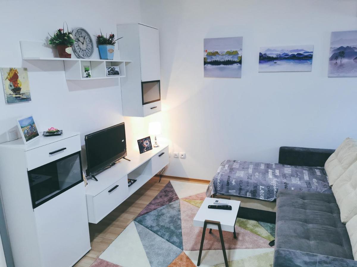 Cozy Corner Apartments - Free Parking & Wi-Fi Ćuprija Eksteriør bilde